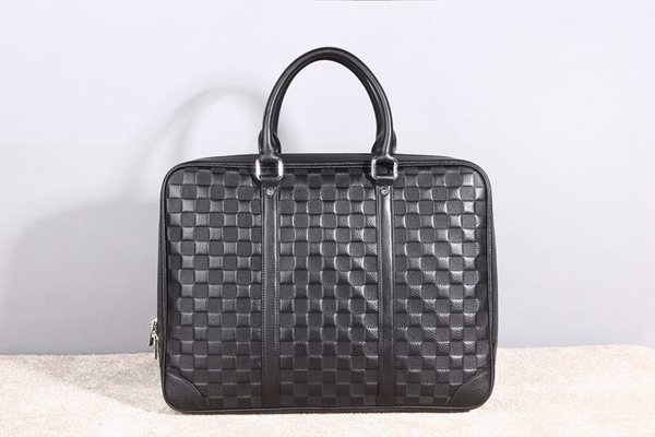 ルイヴィトンバッグ正面デザイン